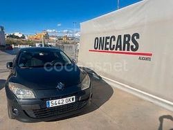 Gris / plata Usado 2009 Renault Mégane Dynamique Berlina | 4850 € (Precio justo)