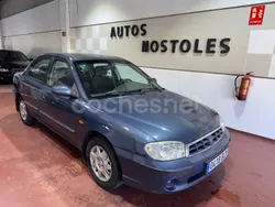 Gris Usado 2001 Kia Sephia Berlina | 1995 €