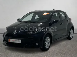 Negro Usado 2021 Toyota Yaris Hybrid Active Berlina | 18.990 € (Precio justo)