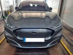Gris / plateado Usado 2021 Ford Mustang Mach-E SUV | 33.900 € (Super precio)