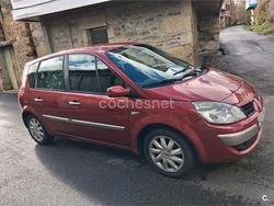 Rojo Usado 2007 Renault Scénic II Dynamique Monovolumen | 1900 € (Buen precio)