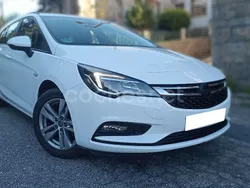 Blanco Usado 2019 Opel Astra Dynamic Familiar | 12.500 € (Un poco caro)