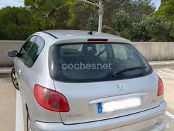 Gris / plata Usado 2005 Peugeot 206 Berlina | 1850 € (Buen precio)