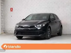 Negro Nuevo 2025 Kia Ceed Berlina | 28.790 € (Un poco caro)