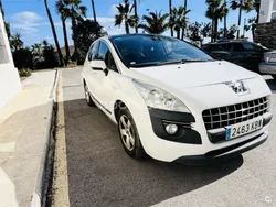 Blanco Usado 2012 Peugeot 3008 Business-Line Berlina | 6200 € (Precio justo)