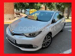 Blanco Usado 2019 Toyota Auris Hybrid Business Edition Berlina | 17.800 € (Caro)