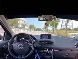 Rojo Usado 2012 Renault Clio IV Evolution Berlina | 5600 € (Caro)