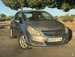 Gris / plata Usado 2007 Opel Corsa Essentia Berlina | 2300 € (Buen precio)