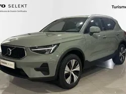 Verde Nuevo 2024 Volvo XC40 Core SUV | 35.900 € (Precio justo)
