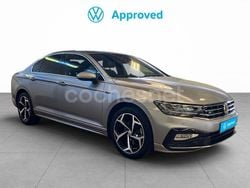 Gris / plata Usado 2020 VW Passat R-line Berlina | 23.490 € (Precio justo)