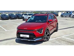 Rojo Usado 2022 Kia Niro SUV | 23.900 € (Un poco caro)