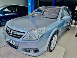 Gris / plata Usado 2007 Opel Signum Cosmo Familiar | 4490 €