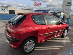 Granate Usado 2002 Peugeot 206 Berlina | 2800 € (Precio justo)