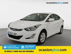 Blanco Usado 2015 Hyundai Elantra Comfort Berlina | 13.890 € (Precio justo)