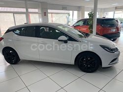 Blanco Usado 2017 Opel Astra Dynamic Berlina | 12.000 € (Caro)