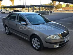 Beige Usado 2007 Skoda Octavia Elegance Berlina | 3990 € (Precio justo)