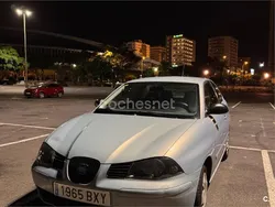 Azul Usado 2002 Seat Ibiza Berlina | 2300 € (Un poco caro)