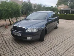 Marrón Usado 2004 Skoda Octavia Elegance Berlina | 4000 € (Precio justo)
