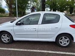 Blanco Usado 2010 Peugeot 206+ Utilitario | 4000 € (Precio justo)