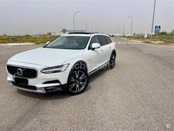 Blanco Usado 2018 Volvo V90 CC Pro Familiar | 29.999 €