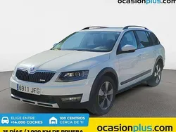Blanco Usado 2015 Skoda Octavia SUV | 13.800 € (Buen precio)