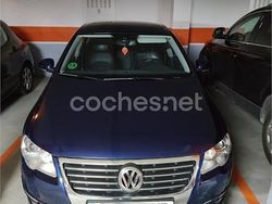 Azul Usado 2009 VW Passat Highline Berlina | 8900 €