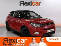 Rojo Usado 2017 Ssangyong (KGM) Tivoli Limited SUV | 11.470 €