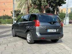 Gris / plata Usado 2014 Peugeot 5008 Allure Monovolumen | 6300 € (Super precio)
