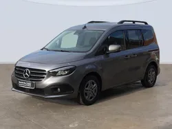 Gris Usado 2024 Mercedes T180 Monovolumen | 33.975 € (Un poco caro)