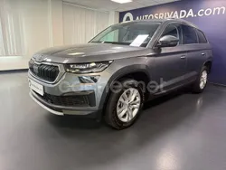 Gris / plata Usado 2023 Skoda Kodiaq Ambition SUV | 33.500 € (Precio justo)