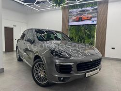 Gris / plata Usado 2016 Porsche Cayenne S E-Hybrid SUV | 38.990 € (Un poco caro)