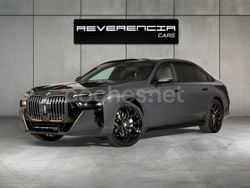 Gris / plata Usado 2024 BMW 740 Comfort Edition Berlina | 95.000 € (Precio justo)