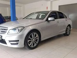 Plateado Usado 2014 Mercedes C200 Avantgarde Edition Berlina | 12.400 € (Buen precio)
