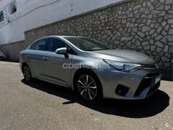 Gris / plata Usado 2017 Toyota Avensis Advance Berlina | 15.200 € (Precio justo)