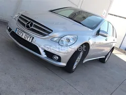Gris / plata Usado 2006 Mercedes R500 Monovolumen | 7500 €
