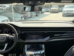 Negro Usado 2023 Audi Q8 Design SUV | 129.990 €