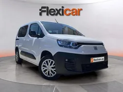 Blanco Usado 2023 Fiat Doblò Monovolumen | 17.990 € (Precio justo)