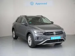 Gris Usado 2024 VW T-Roc Life SUV | 29.400 € (Un poco caro)
