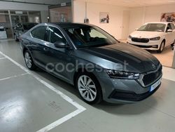Gris / plata Usado 2022 Skoda Octavia Style Berlina | 30.990 € (Caro)