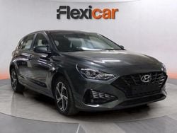 Gris Usado 2022 Hyundai i30 Berlina | 16.990 € (Precio justo)
