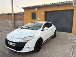 Negro Usado 2009 Renault Mégane III Dynamique Berlina | 3499 € (Buen precio)