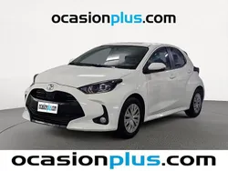 Blanco Usado 2023 Toyota Yaris Active Utilitario | 14.264 € (Buen precio)