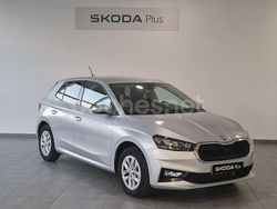 Gris / plata Usado 2024 Skoda Fabia Selection Berlina | 18.900 € (Buen precio)