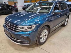 Azul Usado 2021 VW Tiguan Life SUV | 25.850 € (Precio justo)