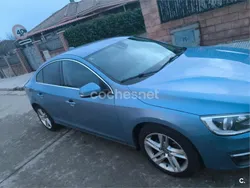 Azul Usado 2014 Volvo S60 Kinetic Berlina | 6700 €