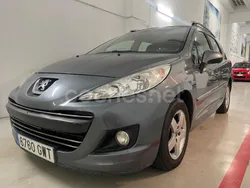 Gris / plata Usado 2010 Peugeot 207 Berlina | 4990 € (Precio justo)