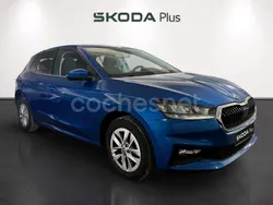 Azul Usado 2022 Skoda Fabia Berlina | 16.190 € (Precio justo)