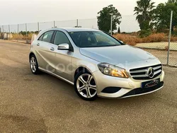 Gris / plata Usado 2014 Mercedes A180 Urban Berlina | 11.500 € (Buen precio)