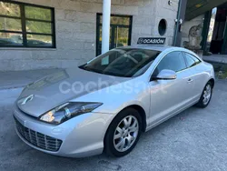 Gris / plata Usado 2010 Renault Laguna Coupé Coupe | 5990 €