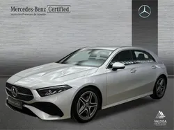 Gris / plateado Usado 2024 Mercedes A200 AMG line Berlina | 36.500 € (Precio justo)